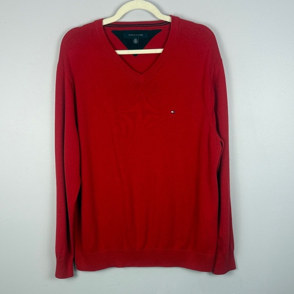 Tommy Hilfiger 100% Cotton Classic Casual Men's V-Neck Large Sweater in Bold Red - Picture 2 of 9